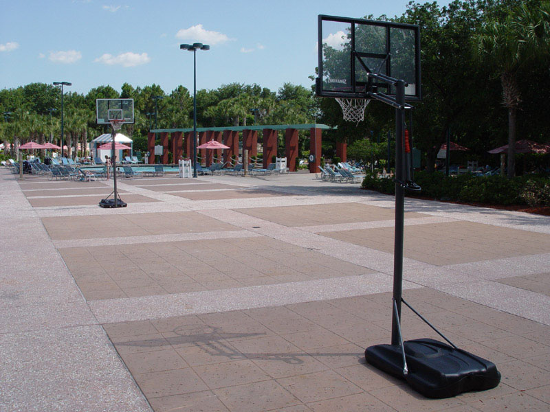 Recreation_basketball-court